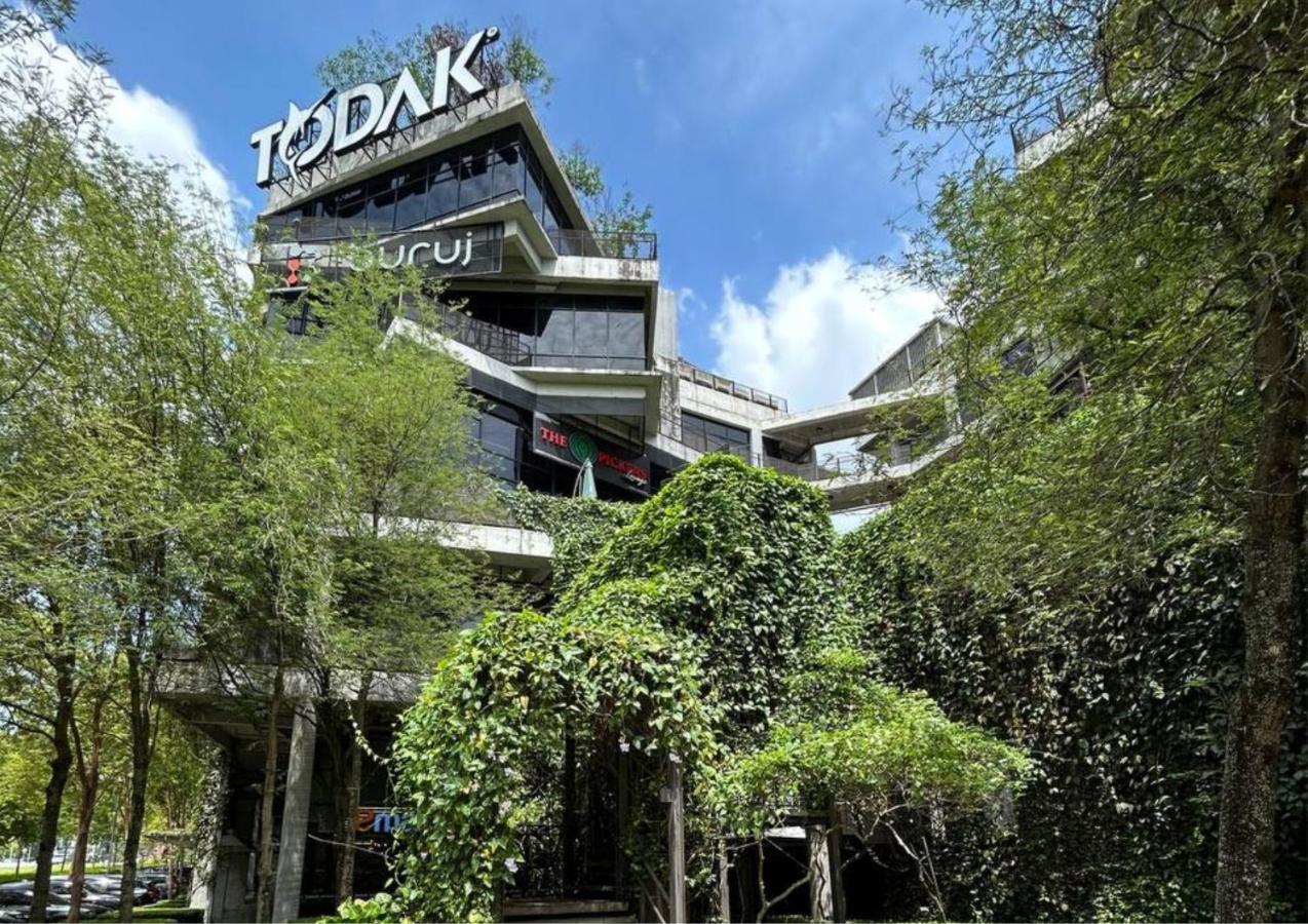Tamarind Beauty ,1-5 Pax - Ta2 Apartment Cyberjaya
